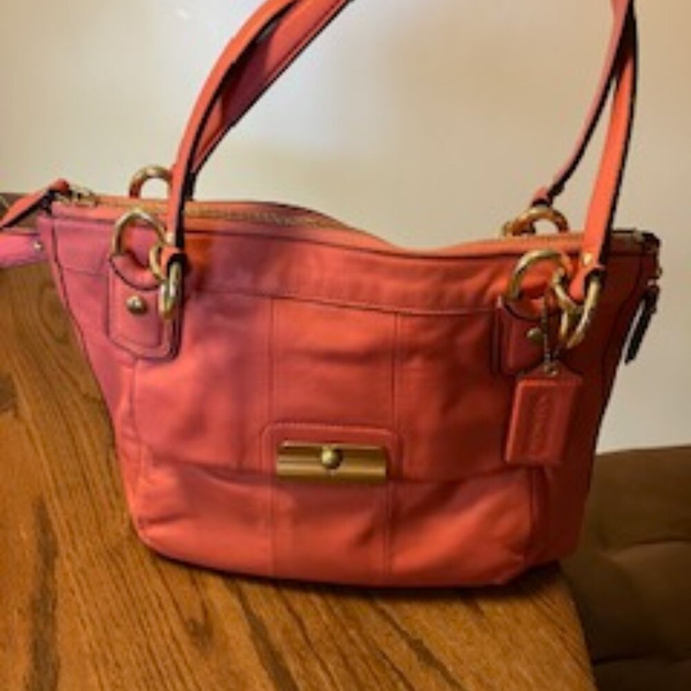 Coach  Kristin Expandable  Sides Shoulder Bag  with Front Pocket with Logo